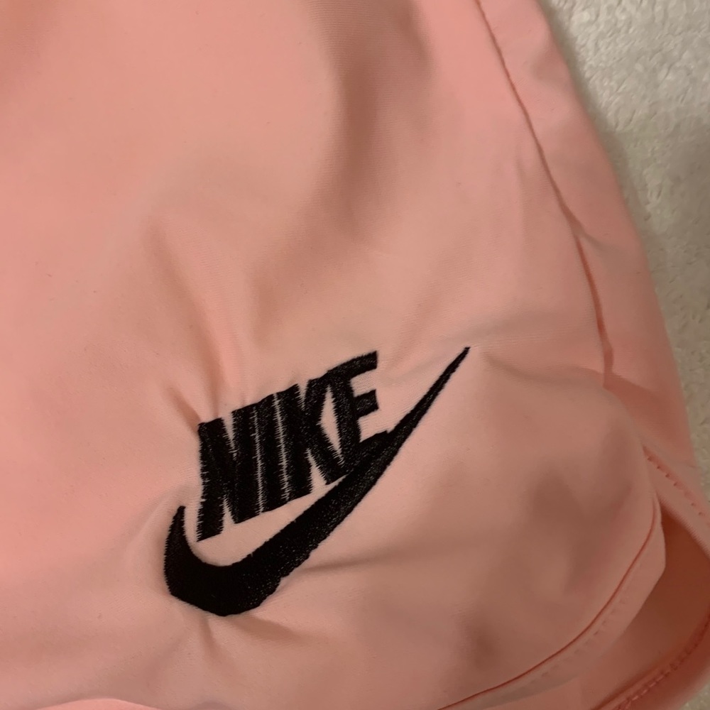 Nike set - Picture 2 of 2